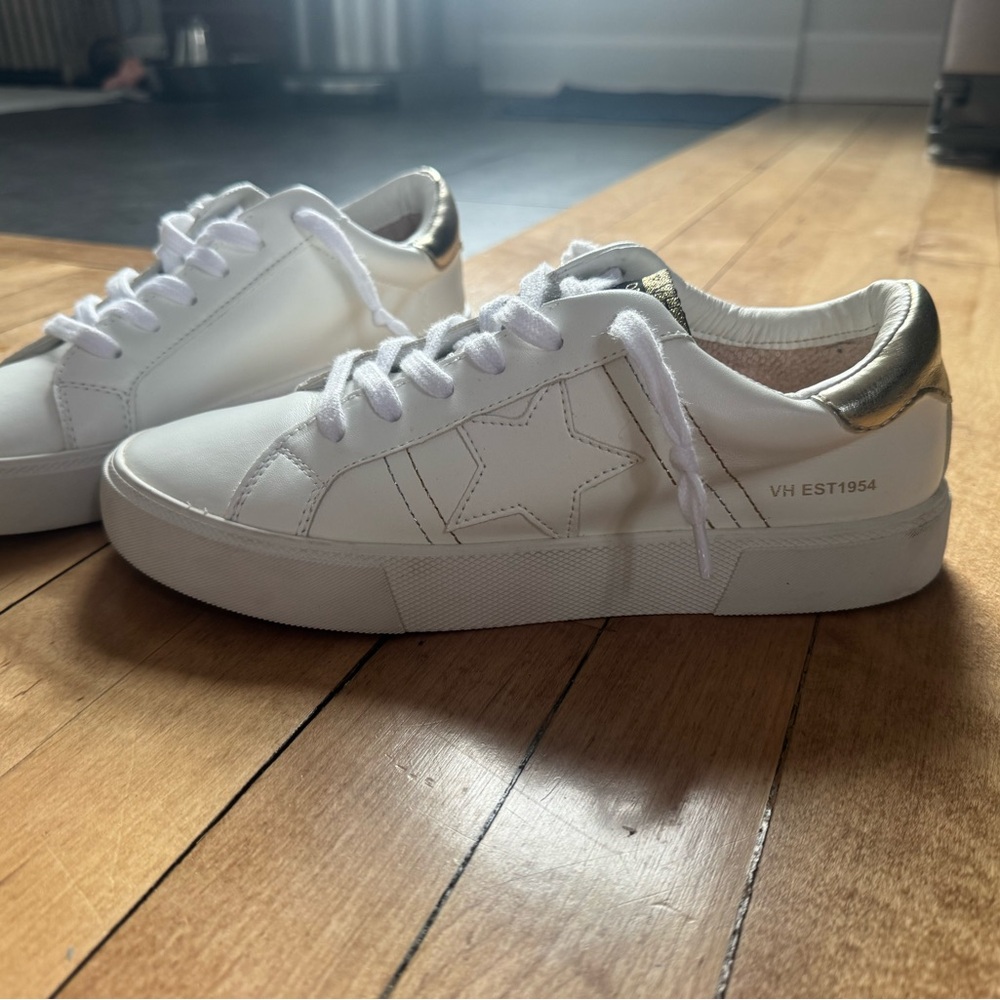 Vintage Havana White and Gold Sneakers